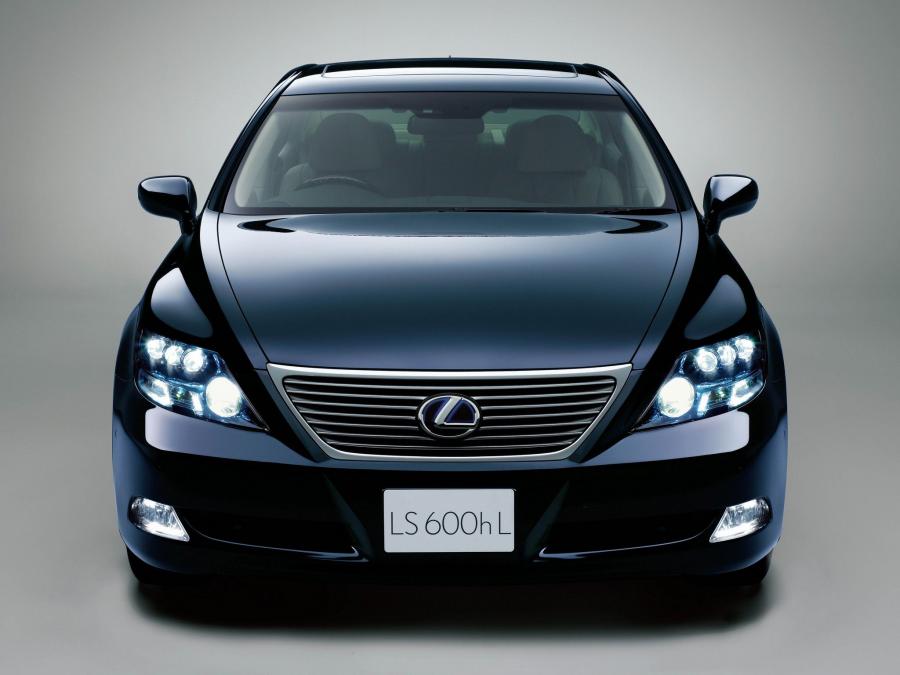  Lexus LS600h L 2007 года  (JP) (фото 2 из 10)